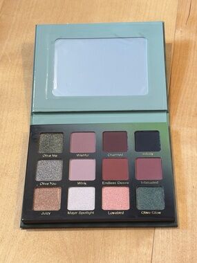 Violet Voss Olive & Rose Multi-Finish Eyeshadow Palette